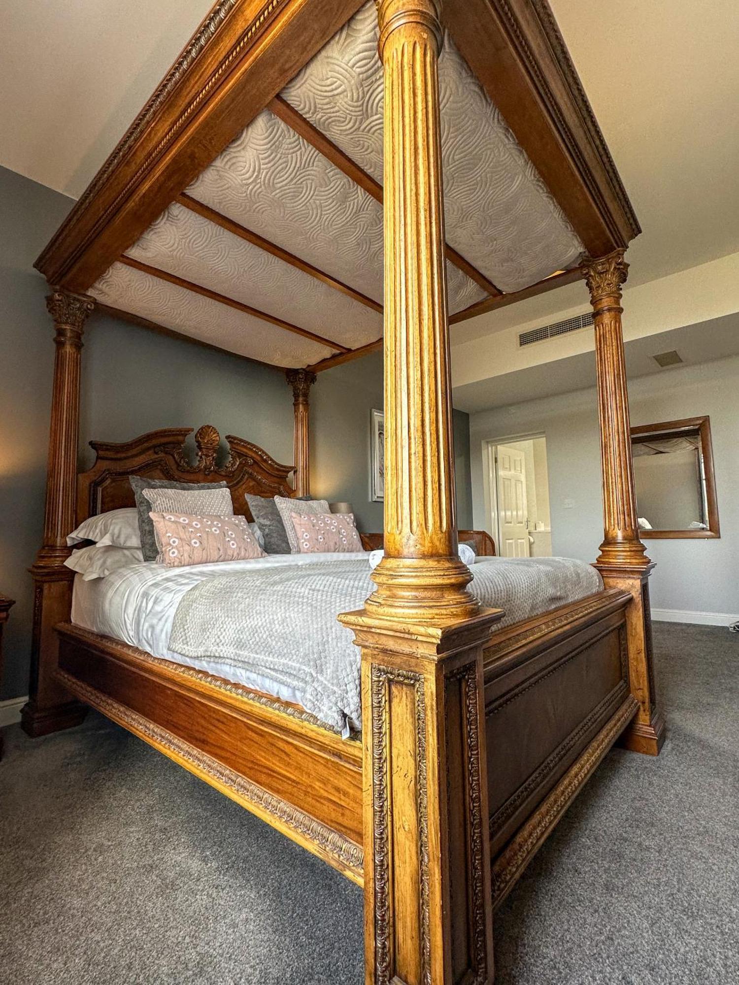 The Corbet Arms Hotel Uffington  Room photo